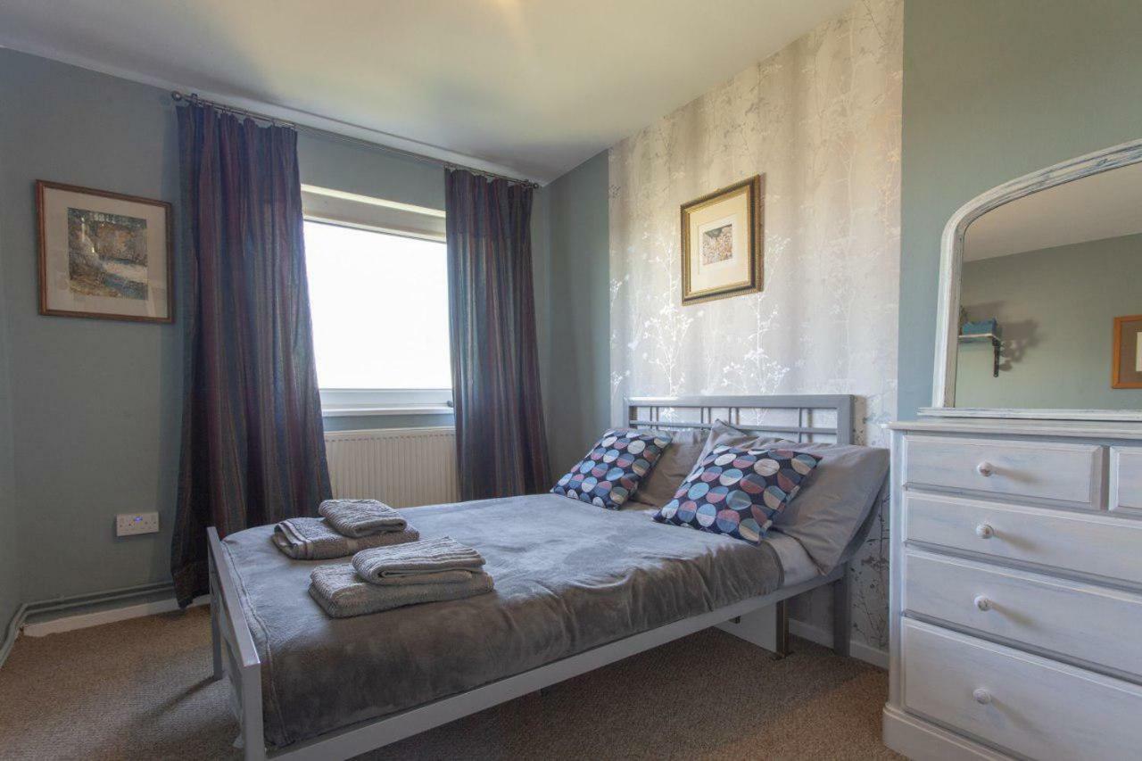 London, Putney, Roehampton